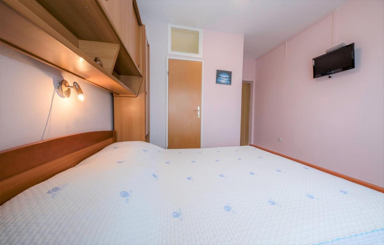 App&Rooms Anica Kampor Eksteriør billede